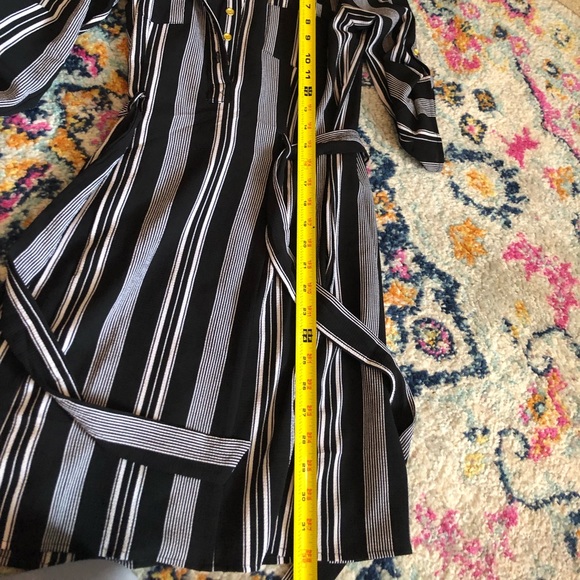 Black and white dress with belt - Picture 4 of 5